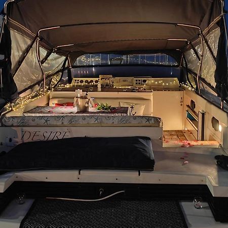 Desire Charming House Boat Hotel Palermo Bagian luar foto